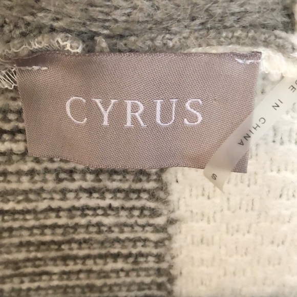 Cyrus Colorblock Cardigan - Picture 7 of 8